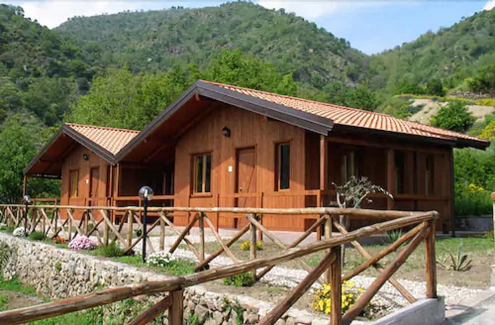 Motta Camastra Agriturismo San Cataldo מראה חיצוני תמונה