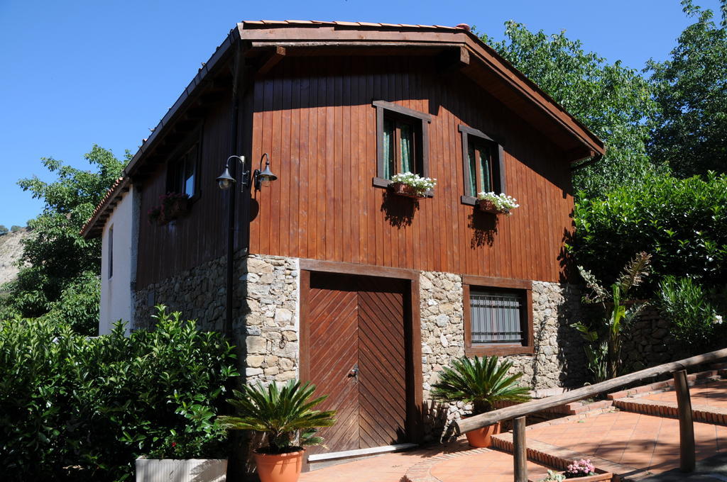 Motta Camastra Agriturismo San Cataldo מראה חיצוני תמונה
