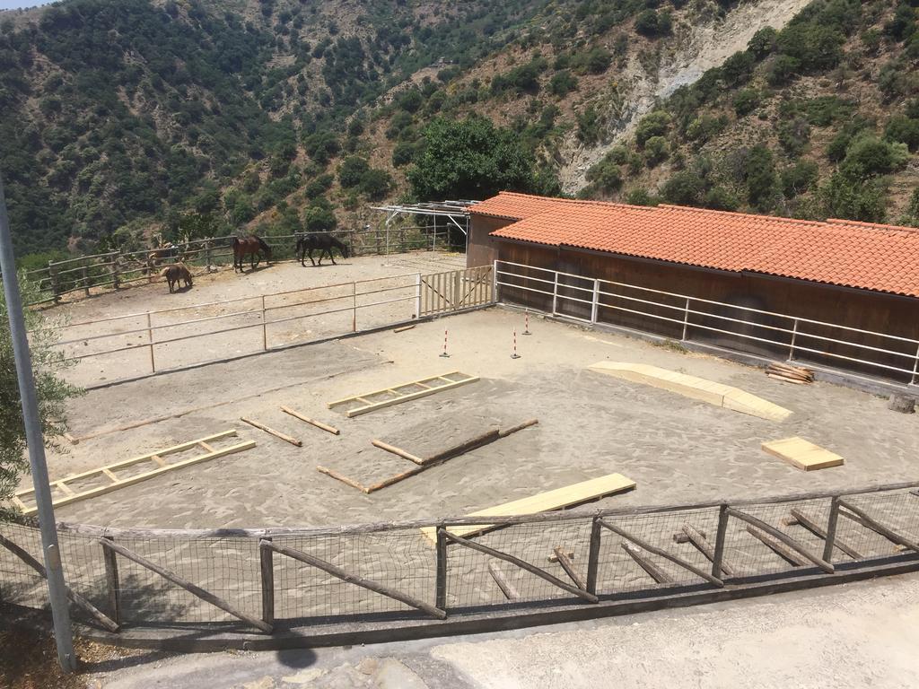 Motta Camastra Agriturismo San Cataldo מראה חיצוני תמונה